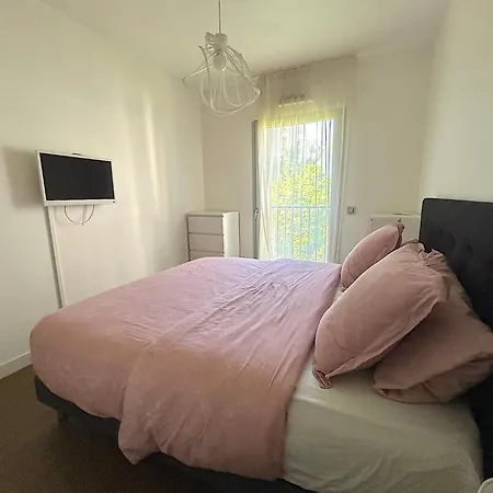 Saussure Apartman