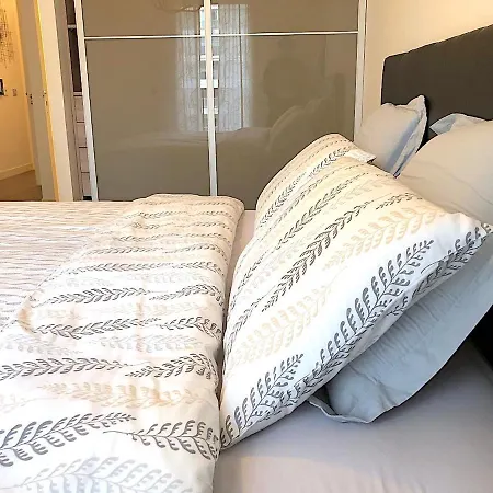 Apartment Saussure Paris